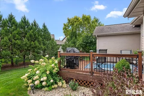Exterior - 2706 Buckskin Trl, Springfield, IL 62711 photo 4 of 9