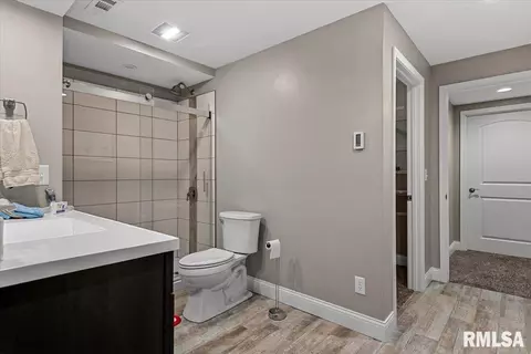 Bath - 2706 Buckskin Trl, Springfield, IL 62711 photo 4 of 4