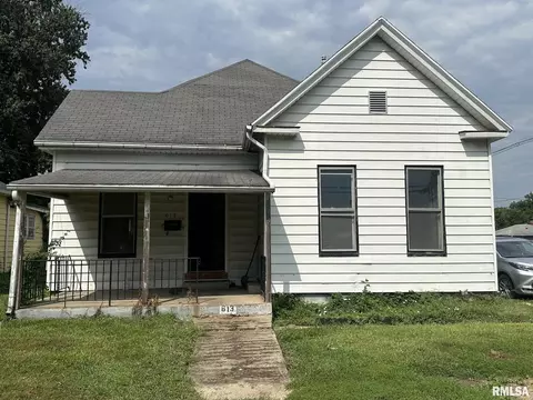 613 N Prairie St, Jacksonville, IL 62650