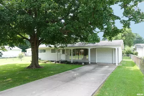 1232 N West St, Galesburg, IL 61401