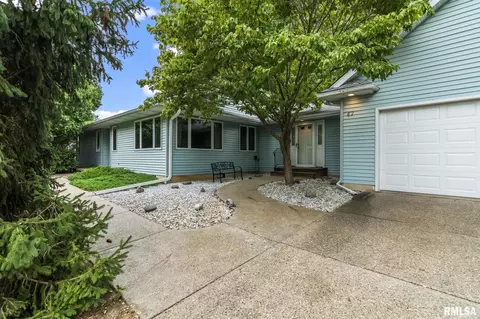 47 Aspen Rd, Pleasant Plains, IL 62677