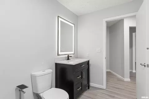 Bath - 1120 Harmony Ct, Springfield, IL 62703 photo 3 of 3