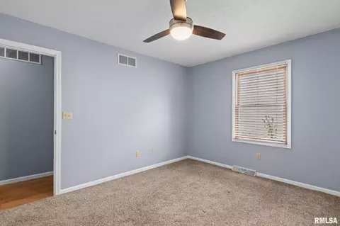 Bedroom - 6329 Brent Dr, Springfield, IL 62712 photo 7 of 7