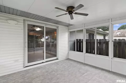 Exterior - 6329 Brent Dr, Springfield, IL 62712 photo 3 of 6