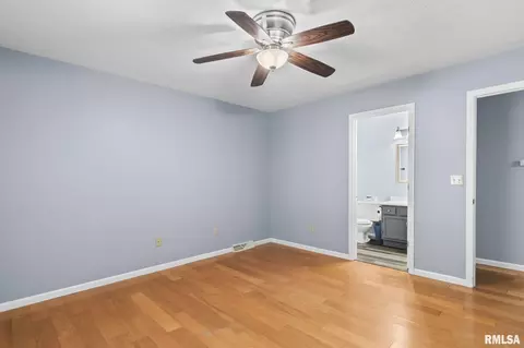 Bedroom - 6329 Brent Dr, Springfield, IL 62712 photo 3 of 7