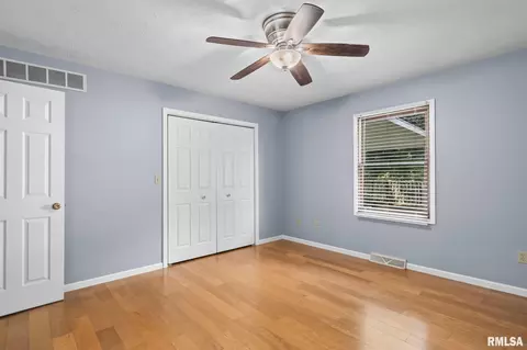 Bedroom - 6329 Brent Dr, Springfield, IL 62712 photo 1 of 7