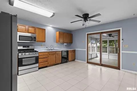 Kitchen - 6329 Brent Dr, Springfield, IL 62712 photo 1 of 3