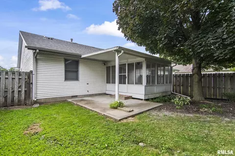 Exterior - 6329 Brent Dr, Springfield, IL 62712 photo 5 of 6