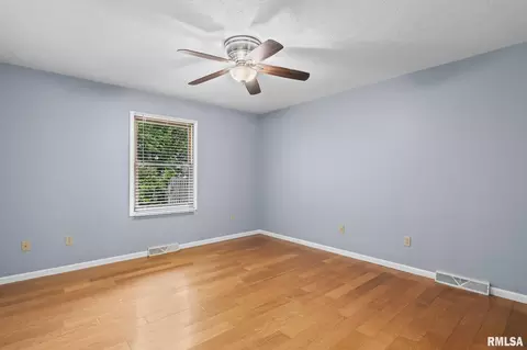 Bedroom - 6329 Brent Dr, Springfield, IL 62712 photo 2 of 7