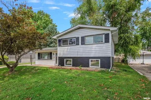 Exterior - 28 Bel Aire Dr, Springfield, IL 62703 photo 2 of 7
