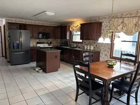 Kitchen - 3016 Sequoia Dr, Springfield, IL 62712 photo 1 of 3
