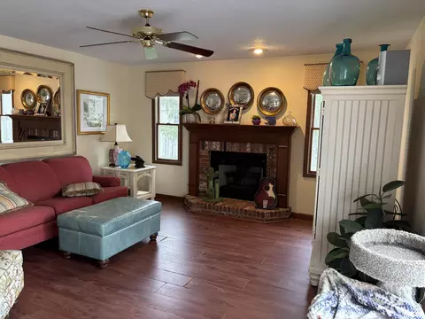 Living - 3016 Sequoia Dr, Springfield, IL 62712 photo 1 of 1