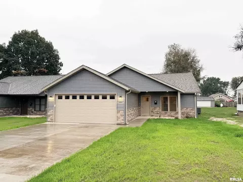 2260 Chestnut St, Quincy, IL 62301