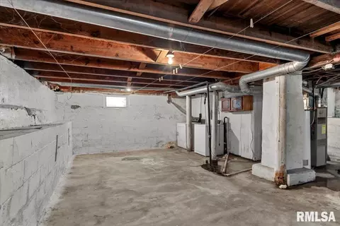 Other - 2709 S State St, Springfield, IL 62704 photo 10 of 11