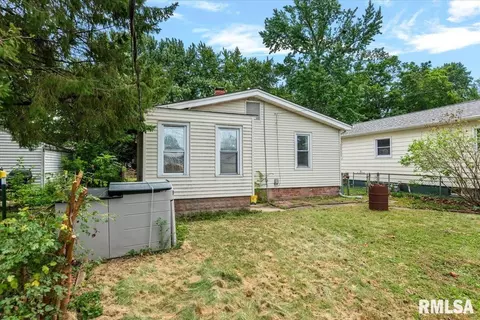 Exterior - 2709 S State St, Springfield, IL 62704 photo 3 of 5