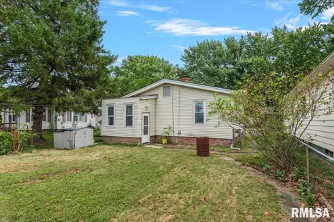 Exterior - 2709 S State St, Springfield, IL 62704 photo 1 of 5