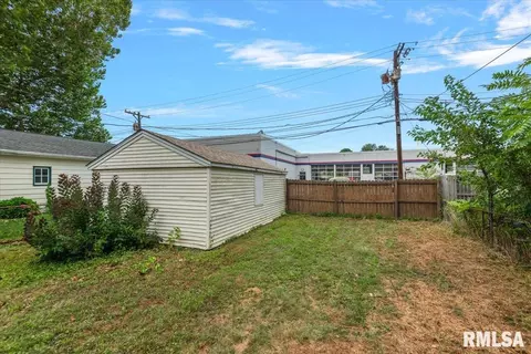 Exterior - 2709 S State St, Springfield, IL 62704 photo 4 of 5