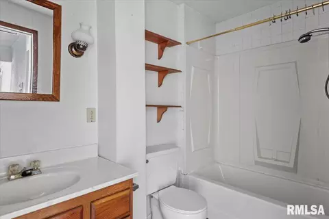 Bath - 2709 S State St, Springfield, IL 62704 photo 1 of 1
