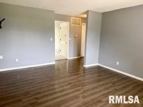 2811 Monmouth Ct, Springfield, IL 62704 photo 2