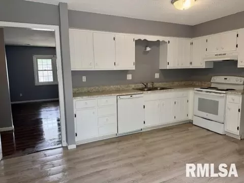 2811 Monmouth Ct, Springfield, IL 62704 photo 3