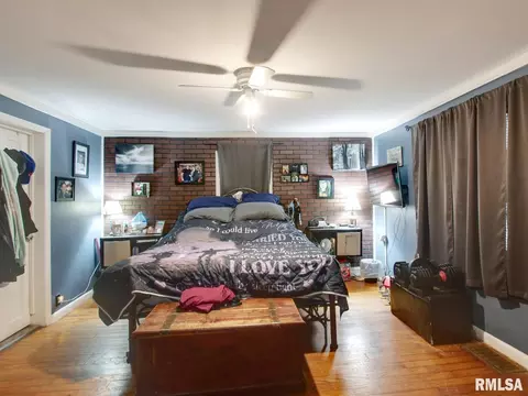 Bedroom - 501 N Chestnut St, Mendon, IL 62351 photo 1 of 3