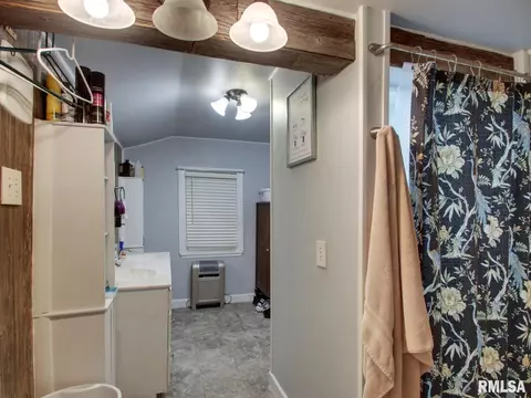 Bath - 501 N Chestnut St, Mendon, IL 62351 photo 1 of 1
