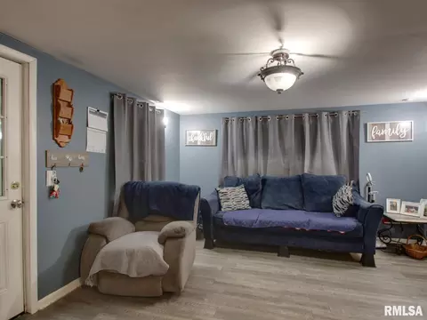Living - 501 N Chestnut St, Mendon, IL 62351 photo 1 of 3