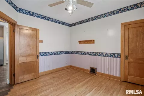 Bedroom - 1609 S 4th St, Springfield, IL 62703 photo 3 of 11