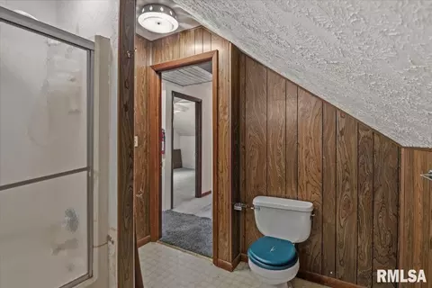 Bath - 1609 S 4th St, Springfield, IL 62703 photo 3 of 3