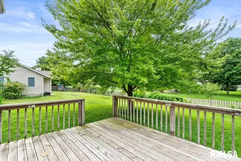 Exterior - 2201 Checkerberry Ln, Springfield, IL 62711 photo 4 of 5