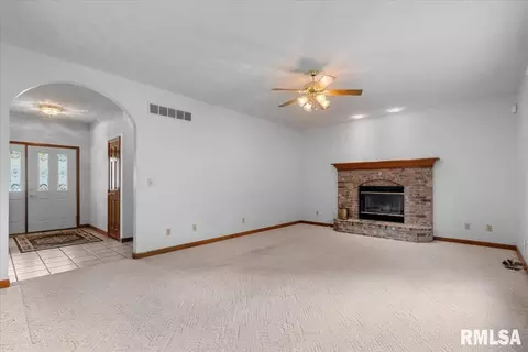 Living - 2201 Checkerberry Ln, Springfield, IL 62711 photo 2 of 4