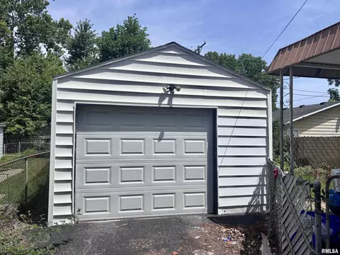 1525 Converse Ave, Springfield, IL 62702 photo 2