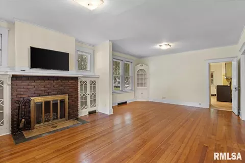 1101 N Walnut St, Springfield, IL 62702 photo 7