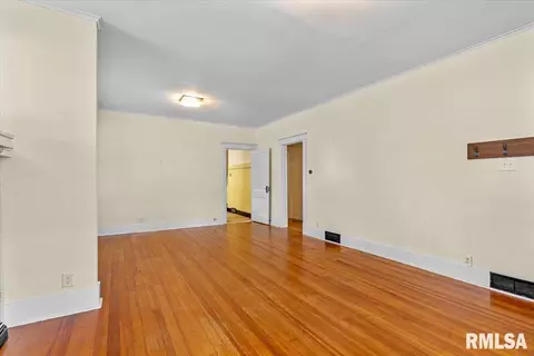 1101 N Walnut St, Springfield, IL 62702 photo 11