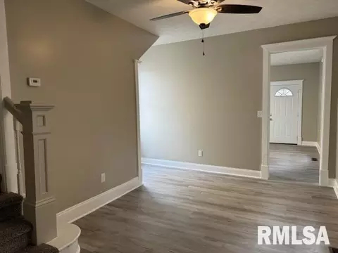Entry Way - 1131 N 5th St, Springfield, IL 62702 photo 2 of 4