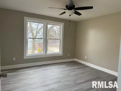 Bedroom - 1131 N 5th St, Springfield, IL 62702 photo 2 of 4