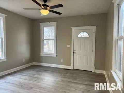 Other - 1131 N 5th St, Springfield, IL 62702 photo 2 of 5
