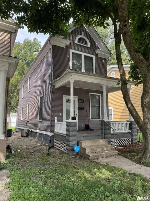 Exterior - 1131 N 5th St, Springfield, IL 62702 photo 2 of 7