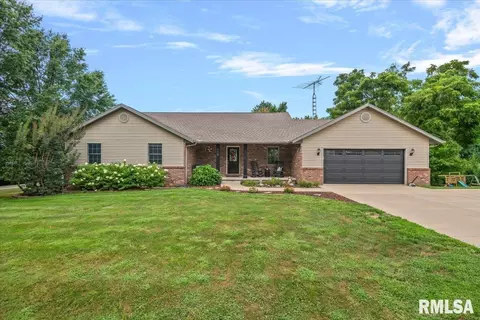 317 Stetson Dr, New Berlin, IL 62670