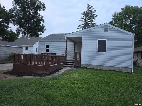 Exterior - 3357 S 3rd St, Springfield, IL 62703 photo 2 of 2
