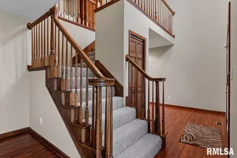 Entry Way - 4517 Santa Clara Dr, Springfield, IL 62711 photo 1 of 2