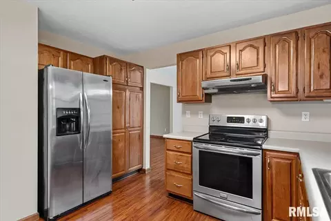 Kitchen - 4517 Santa Clara Dr, Springfield, IL 62711 photo 2 of 2