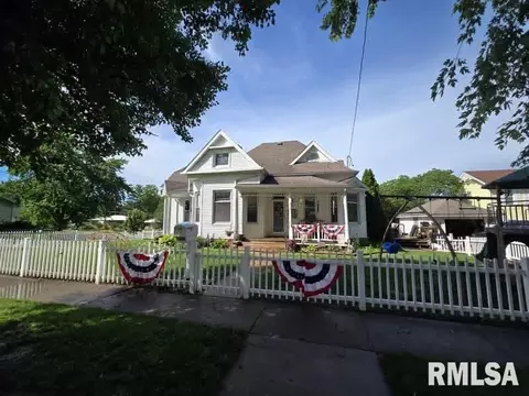 101 E Washington St, Mount Sterling, IL 62353