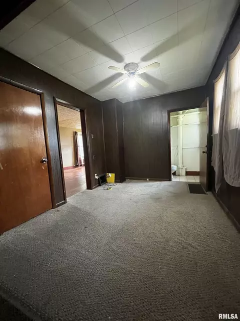 Entry Way - 2824 S 16th St, Springfield, IL 62703 photo 2 of 3