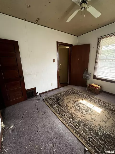Bedroom - 2824 S 16th St, Springfield, IL 62703 photo 3 of 8