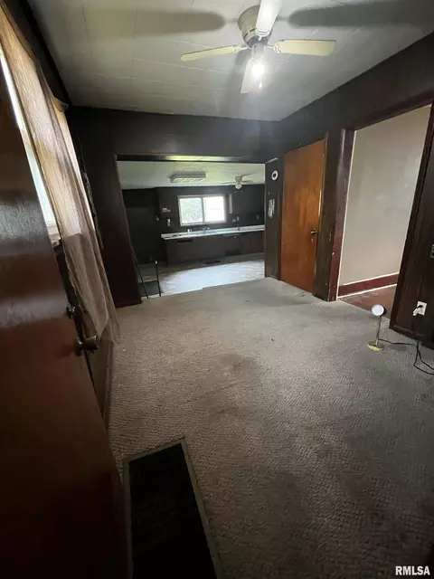 Entry Way - 2824 S 16th St, Springfield, IL 62703 photo 1 of 3