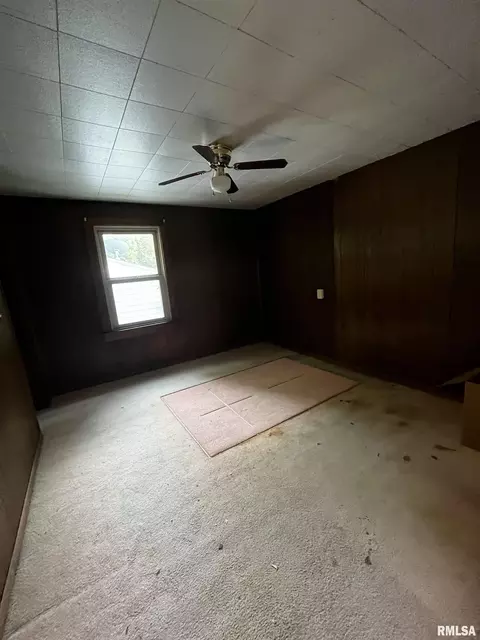 Bedroom - 2824 S 16th St, Springfield, IL 62703 photo 4 of 8