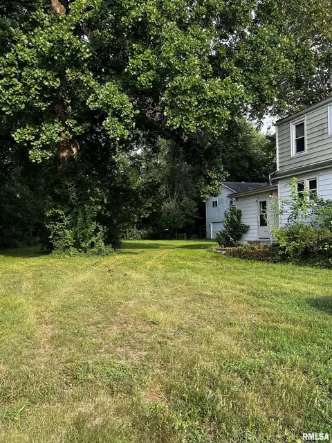 Exterior - 2824 S 16th St, Springfield, IL 62703 photo 1 of 6