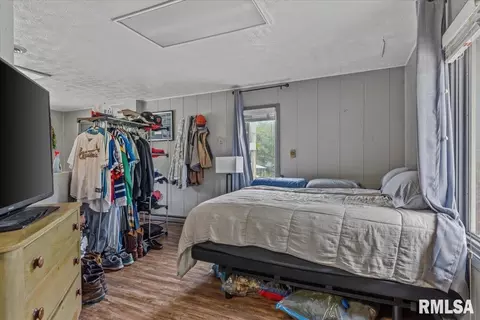 Bedroom - 220 N Koke Mill Rd, Springfield, IL 62711 photo 3 of 4