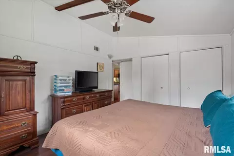 Bedroom - 220 N Koke Mill Rd, Springfield, IL 62711 photo 2 of 4